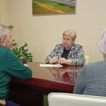 На нарушения жилищных, миграционных и других прав пожаловались граждане на личном приеме